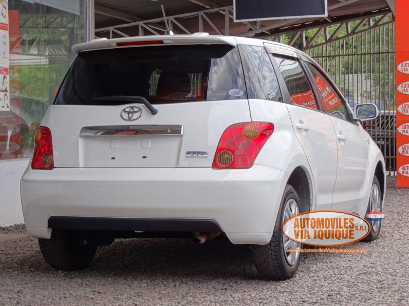 
								TOYOTA IST AÑO 2004 full									