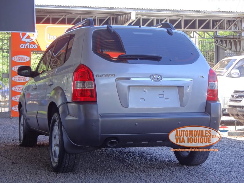 
								HYUNDAI TUCSON 2006 full									