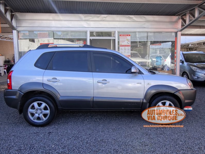 
								HYUNDAI TUCSON 2006 full									