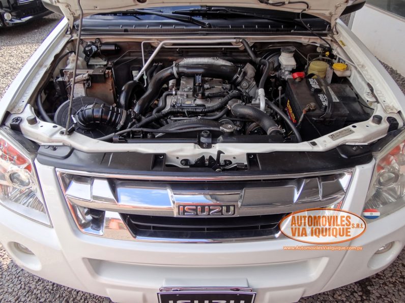 
								ISUZU D-MAX AÑO 2011 full									