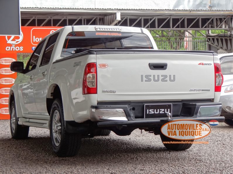 
								ISUZU D-MAX AÑO 2011 full									