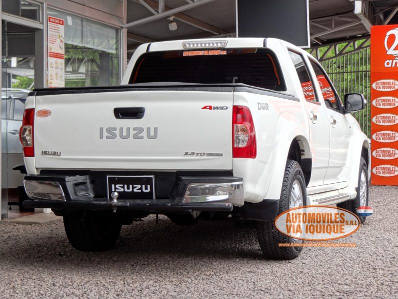 
								ISUZU D-MAX AÑO 2011 full									