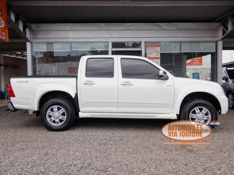 
								ISUZU D-MAX AÑO 2011 full									