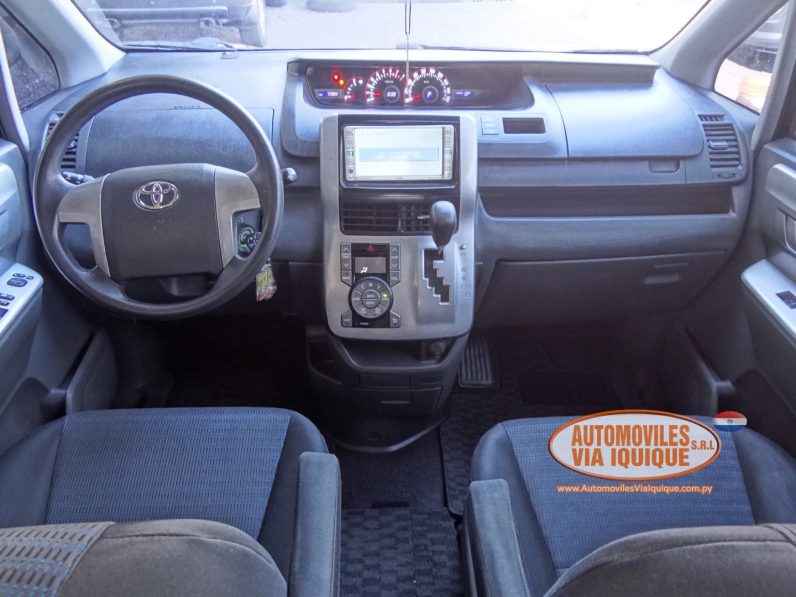 
								TOYOTA NEW VOXY AÑO 2007 full									