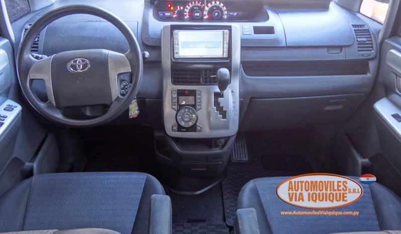 
								TOYOTA NEW VOXY AÑO 2007 full									