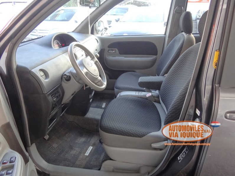 
								TOYOTA SIENTA AÑO 2007 full									