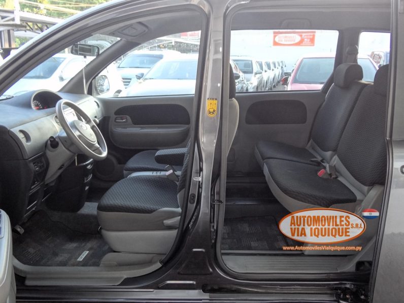 
								TOYOTA SIENTA AÑO 2007 full									