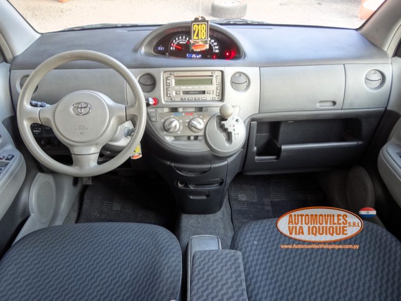 
								TOYOTA SIENTA AÑO 2007 full									