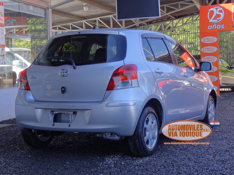 
								TOYOTA NEW VITZ AÑO 2009 full									