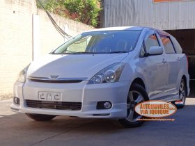 TOYOTA WISH AÑO 2004