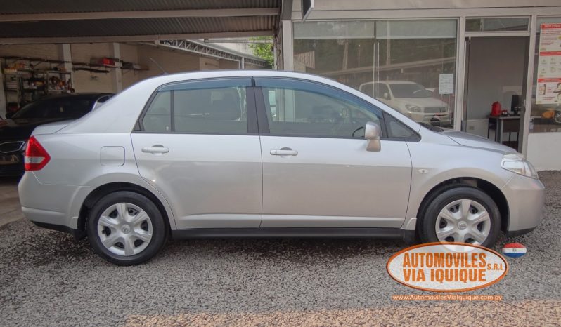 
								NISSAN LATIO AÑO 2009 full									