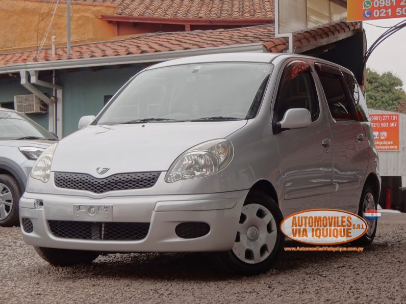 
								TOYOTA FUNCARGO AÑO 2004 full									