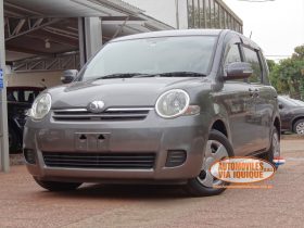 TOYOTA SIENTA AÑO 2012