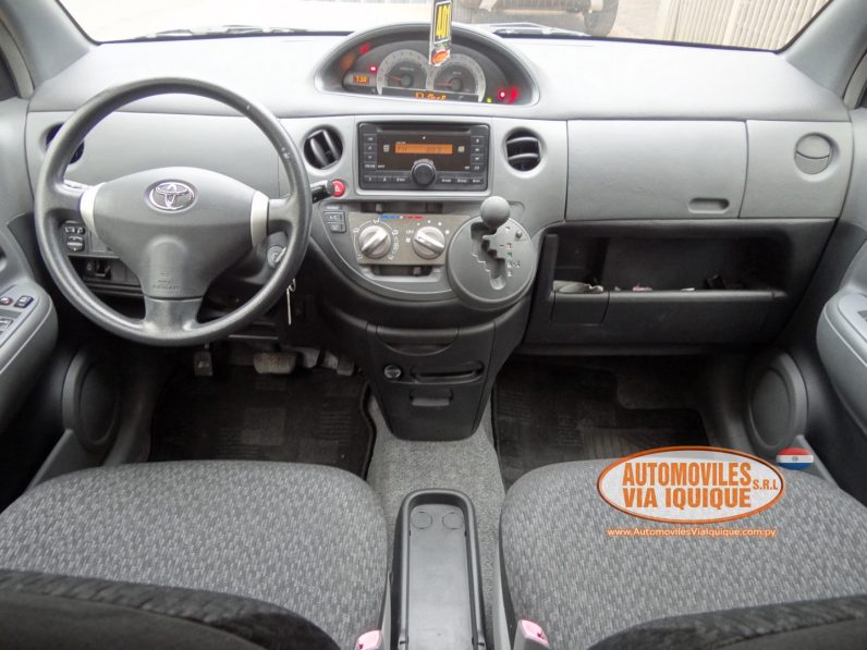 
								TOYOTA SIENTA AÑO 2012 full									