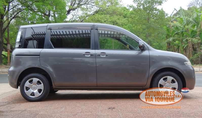 
								TOYOTA SIENTA AÑO 2012 full									