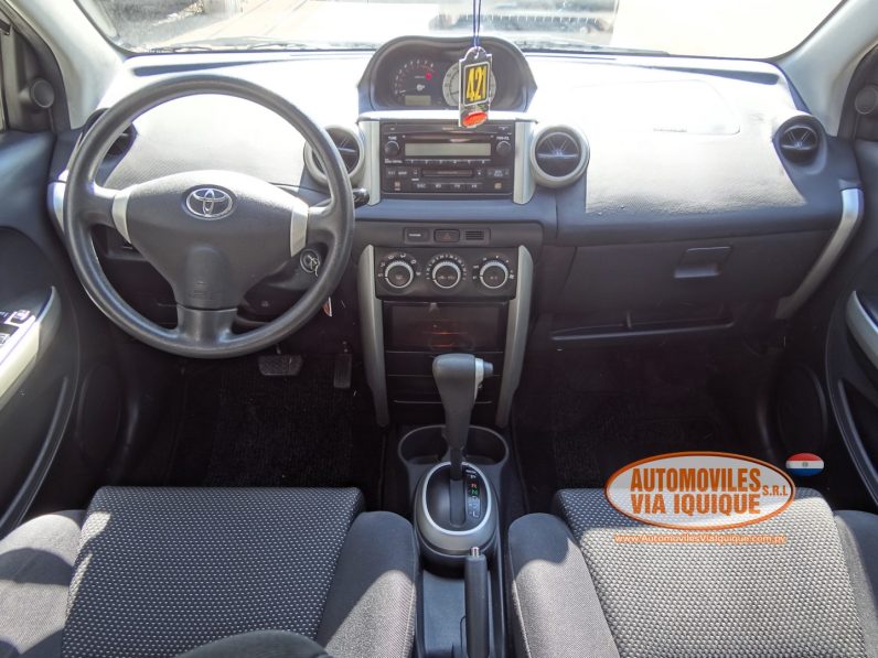 
								TOYOTA IST AÑO 2004 full									