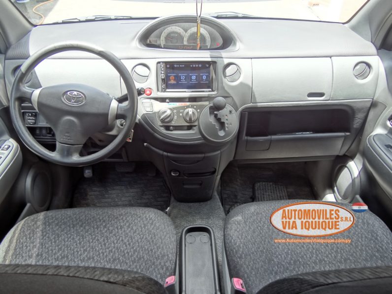 
								TOYOTA SIENTA AÑO 2011 full									