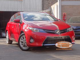 TOYOTA AURIS AÑO 2013