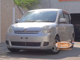 TOYOTA SIENTA AÑO 2008