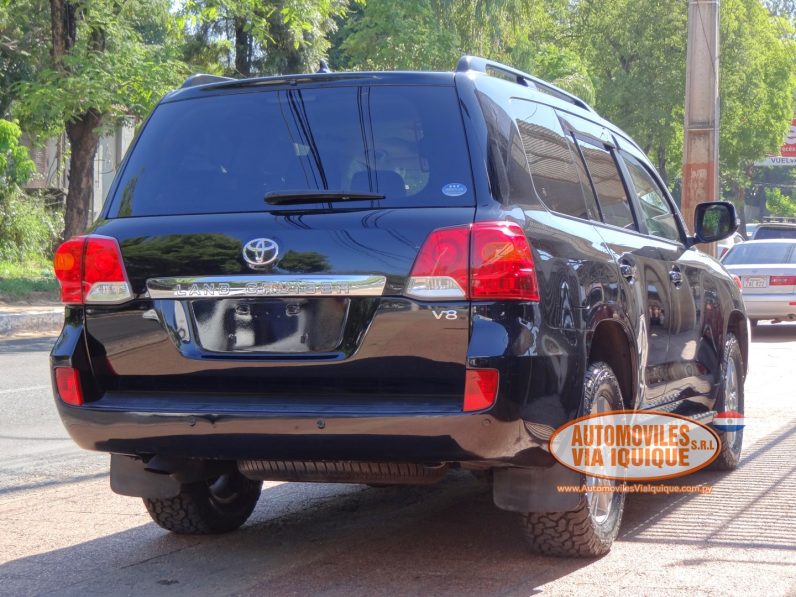 
								TOYOTA LAND CRUISER 2014 full									