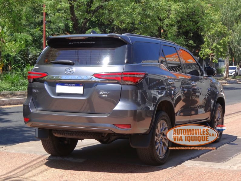 
								TOYOTA FORTUNER AÑO 2022 full									