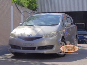 TOYOTA NEW WISH 2011