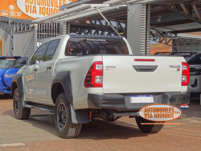 
								TOYOTA HILUX GR AÑO 2019 full									